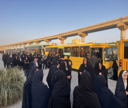 خدمت‌رسانی ۳۰ دستگاه اتوبوس برای جابه‌جایی زائران بین حرم مطهر تا پارک‌سوار شمالی